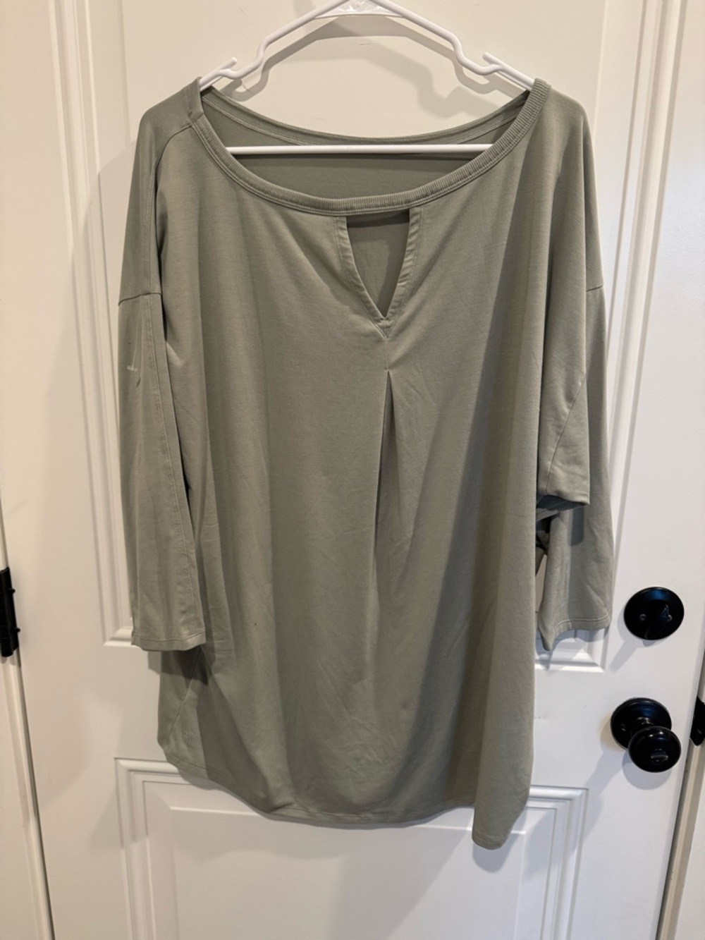 Athleta Lightweight Sage Green Dolman Sleeve Tunic - Picture 2 of 4